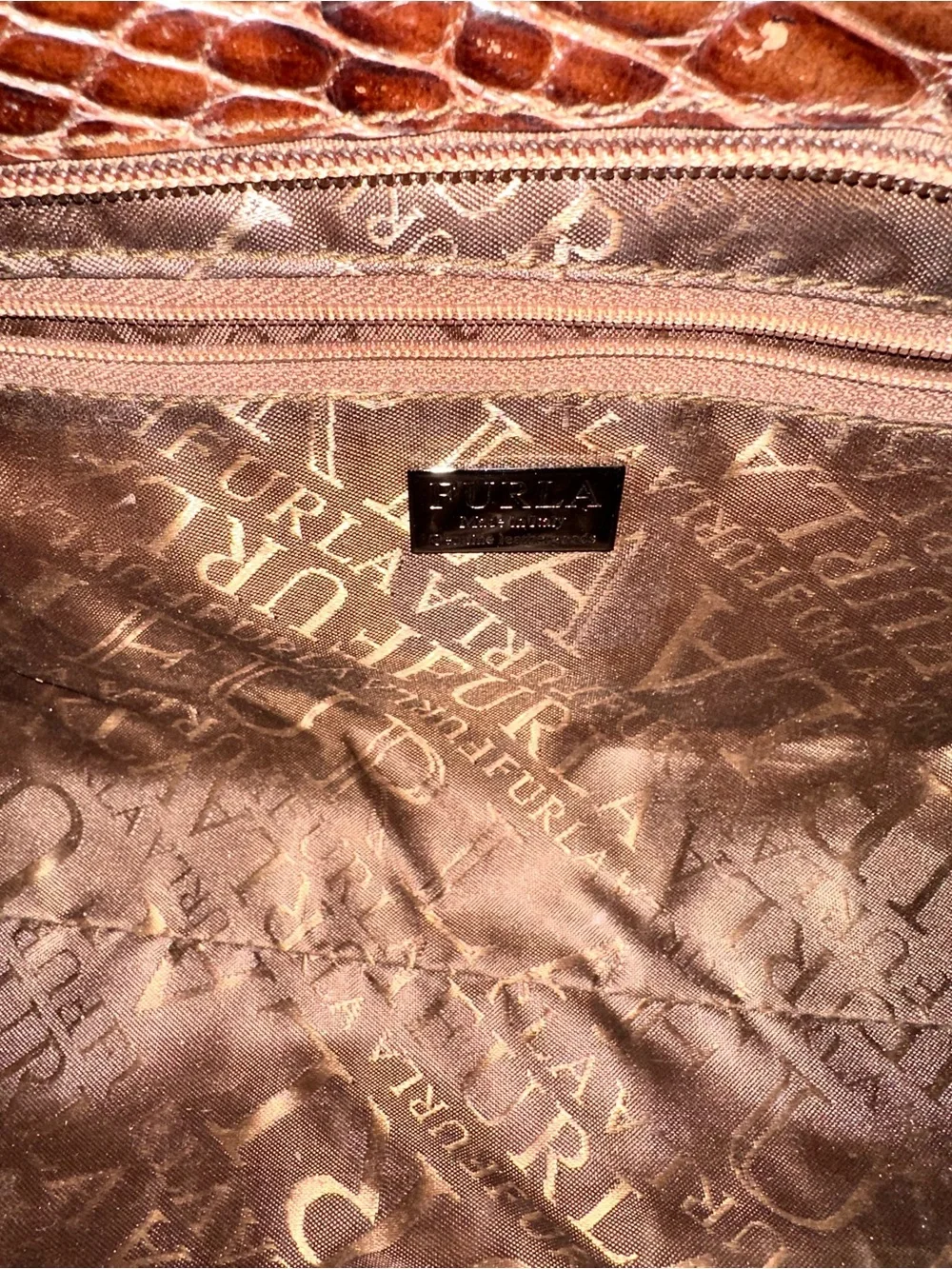 Vintage Furla Brown Croc-Embossed Shoulder Bag with Hoop Detail - Picture 5 of 6